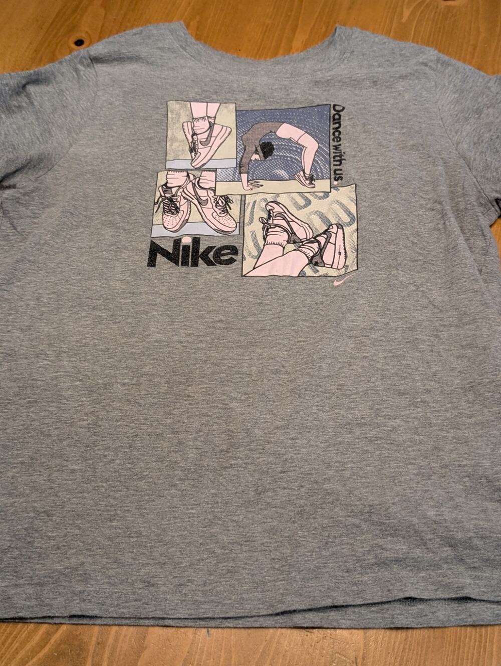 Nike S/S Graphic Tee, Girl's XL/14, EGU, Light Gray, Dance